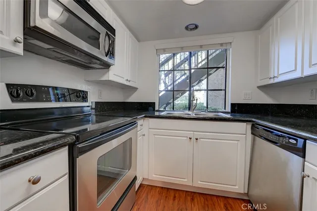 $3,000 | 25581 Indian Hill Lane, Unit E, Laguna Hills, CA 92653