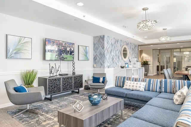 $2,400 | 100 Stockton Street, Unit 108M, Chelsea, MA 02150