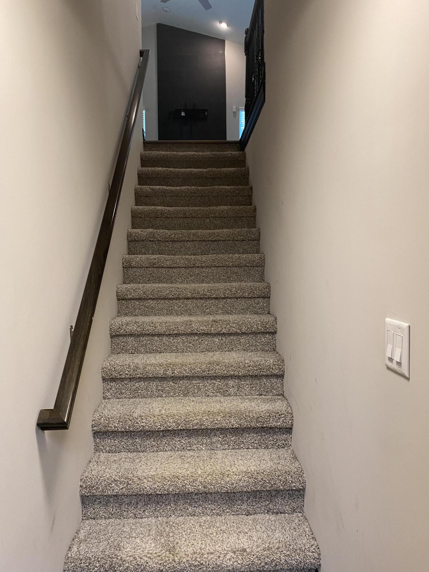 9915 Wayne Road Livonia, MI 48150 - Photo 31 of 38 IMG_2737
