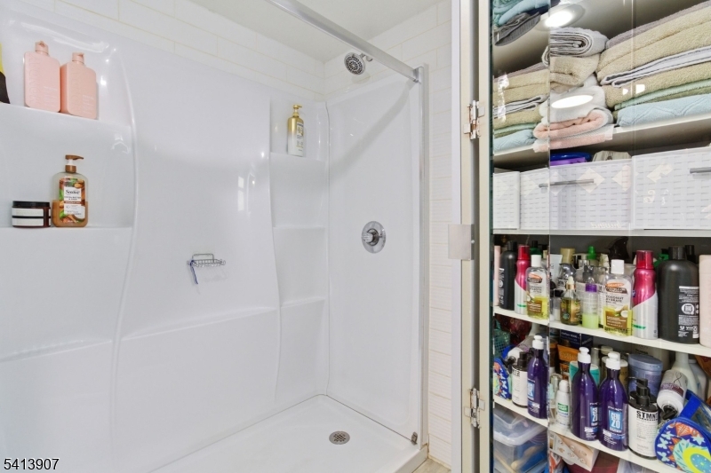 32 Cedar Avenue Elizabeth, NJ 07202 - Photo 25 of 32 a view of a bathtub in a room