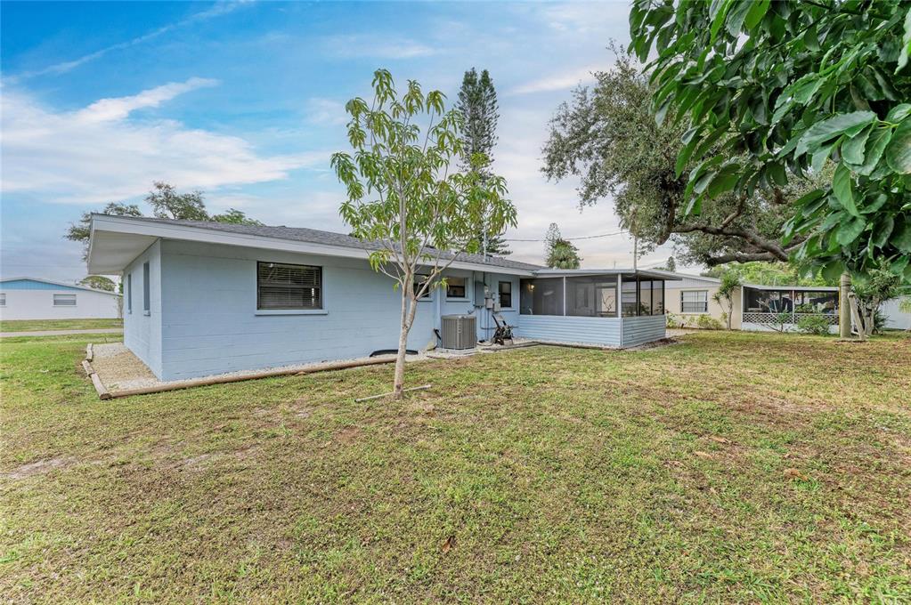 4424 87th St Court West Bradenton, FL 34210 - Photo 35 of 40