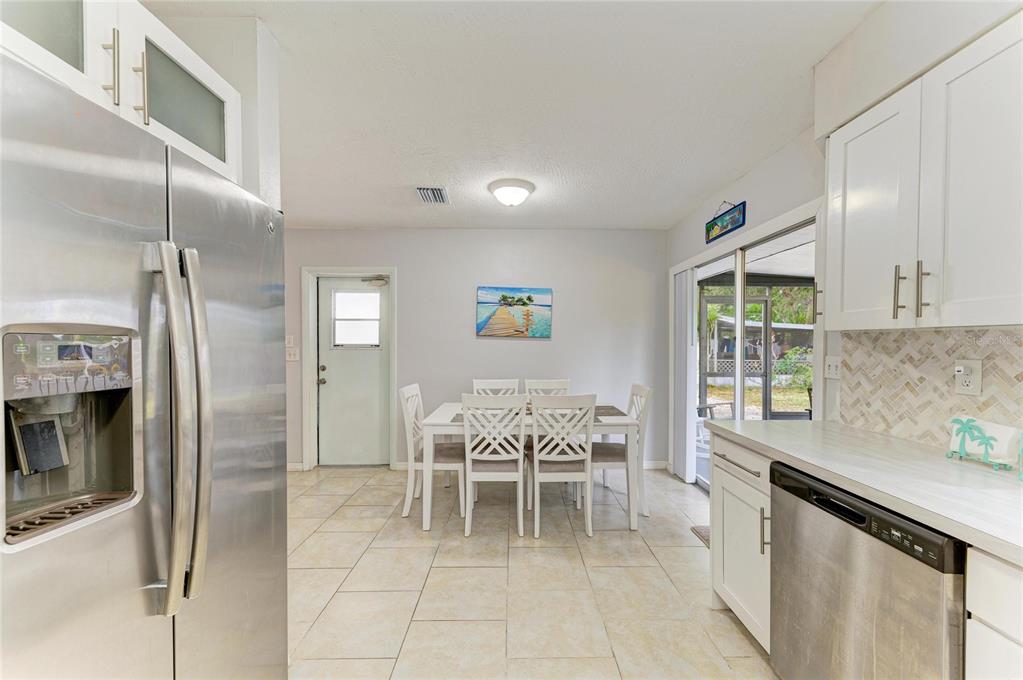 4424 87th St Court West Bradenton, FL 34210 - Photo 7 of 40