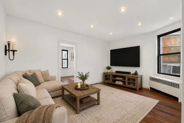 $2,200 | 353.5 Broadway, Unit 2, Bayonne, NJ 07002