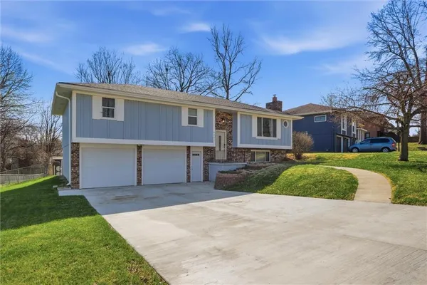 $275,000 | 4401 West Haverill Street, St. Joseph, MO 64506