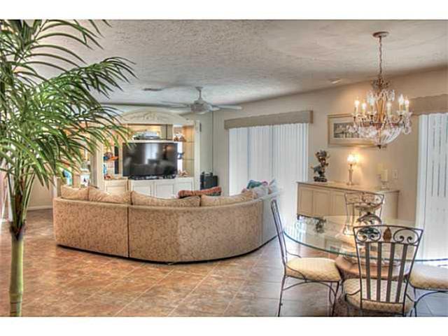 1489 Southwest Dyer Point Road Palm City, FL 34990 - Photo 15 of 19 Gallery Image 15