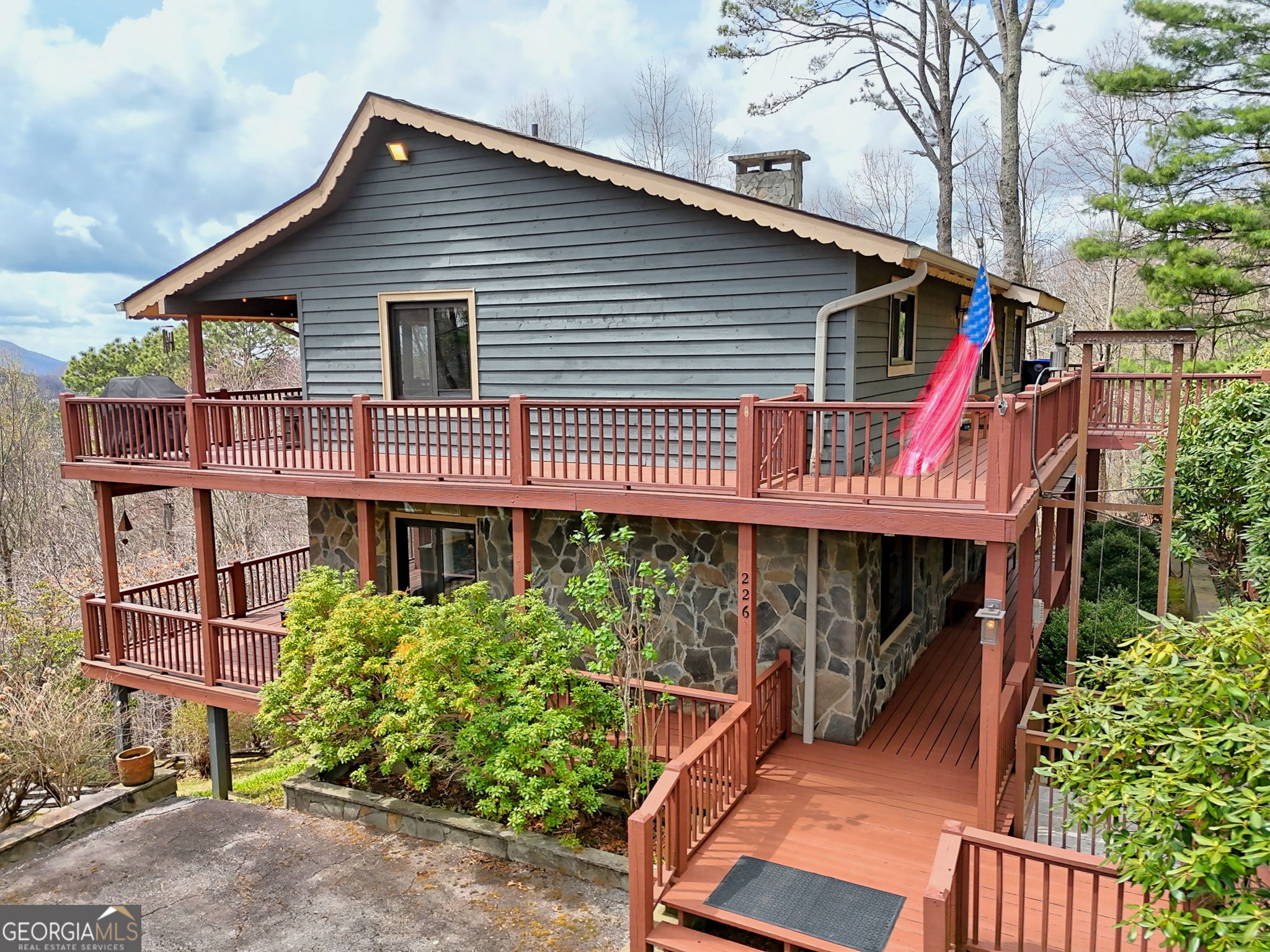 226 Moon Ridge Drive Dillard, GA 30537 - Photo 3 of 105