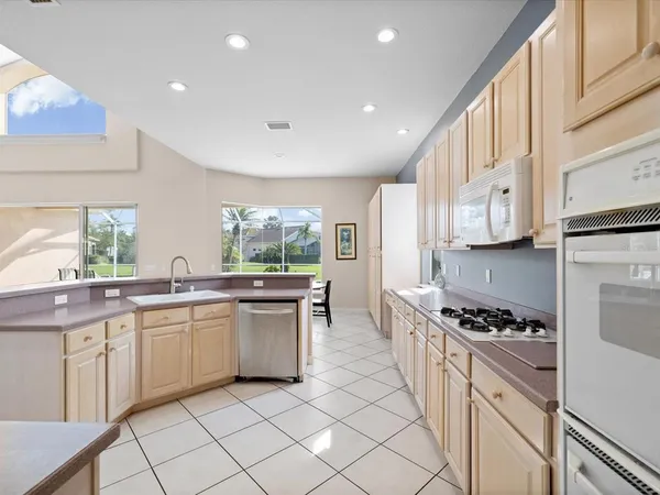 $1,099,000 | 7730 Aralia Way, Seminole, FL 33777