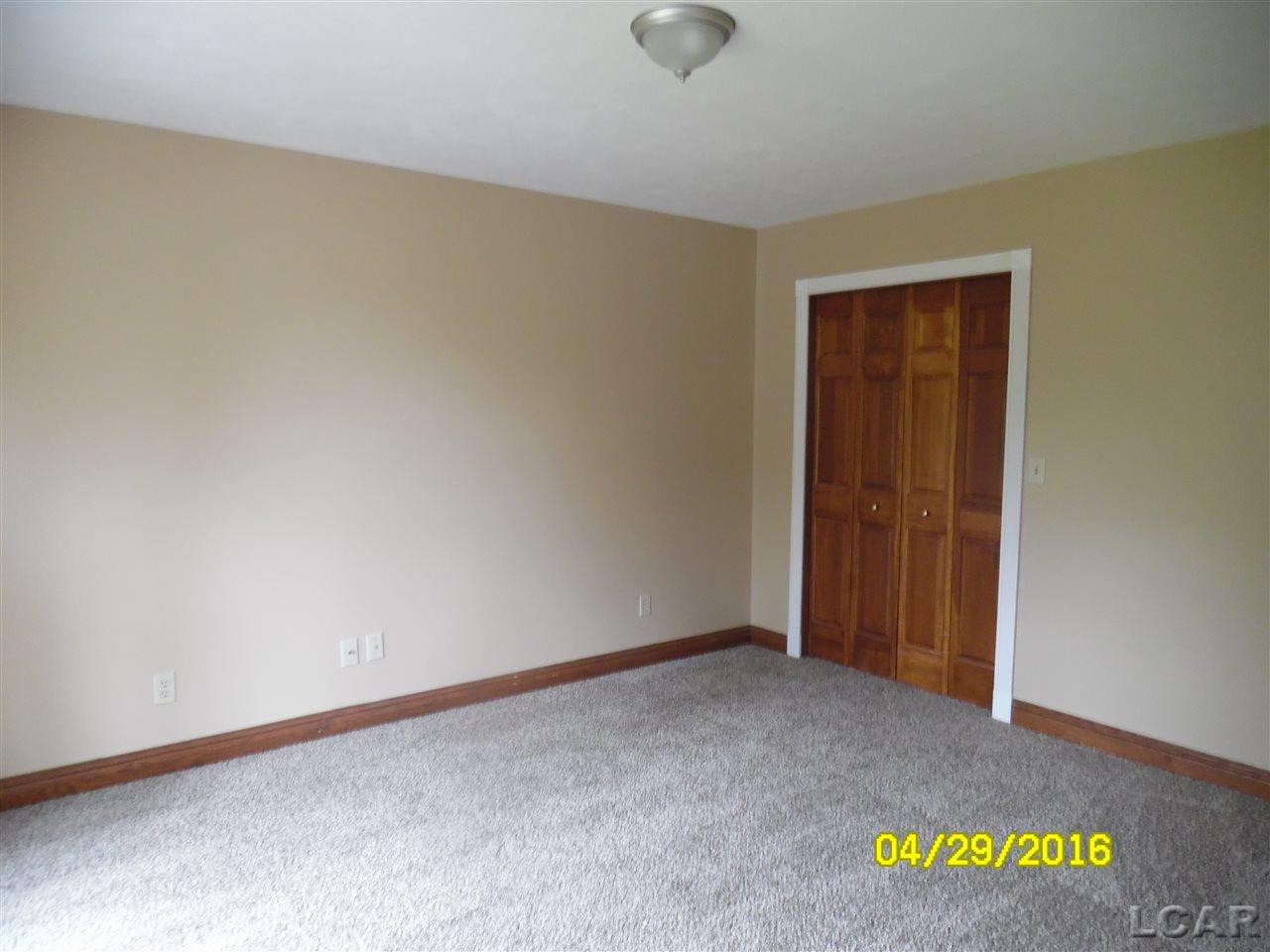 6915 Burton Road Adrian, MI 49221 - Photo 27 of 45 31289012-27.JPG
