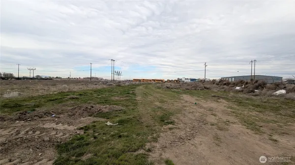 $300,000 | 1-xx East Salt Lake Street, Pasco, WA 99301