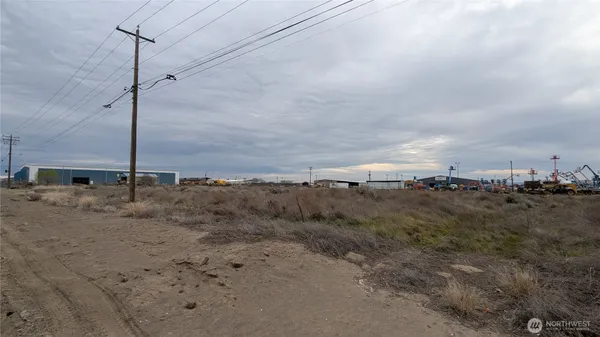 $300,000 | 1-xx East Salt Lake Street, Pasco, WA 99301