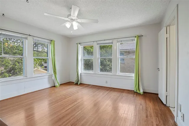 $3,295 | 2625 South University Drive, Fort Worth, TX 76109