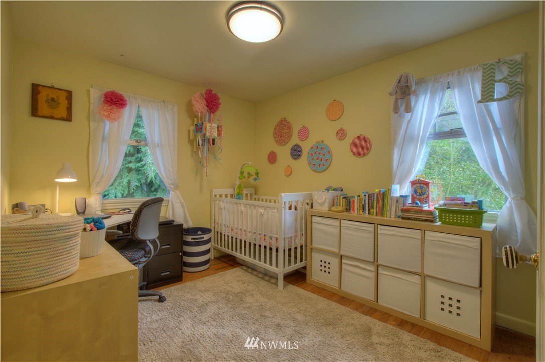 4136 Southwest Kenyon Street Seattle, WA 98136 - Photo 8 of 13 Gallery Image 8
