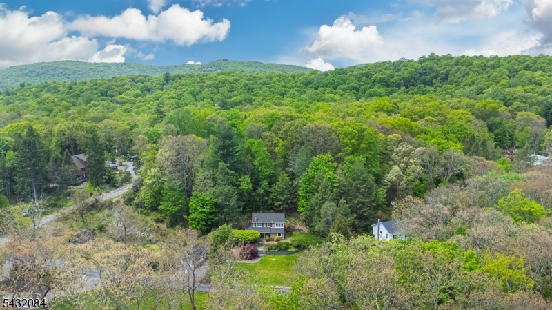 2 Red Mine Road Wanaque, NJ 07465 - Photo 24 of 28