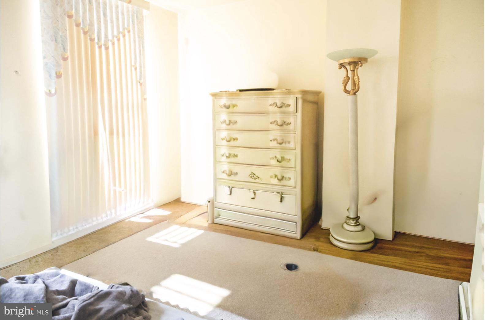 6021 Chestnut Street Philadelphia, PA 19139 - Photo 20 of 21 a view of a livingroom with furniture