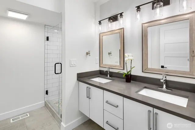 $1,099,000 | 23327 19th Place West, Bothell, WA 98021