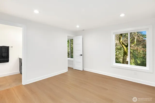 $1,099,000 | 23327 19th Place West, Bothell, WA 98021