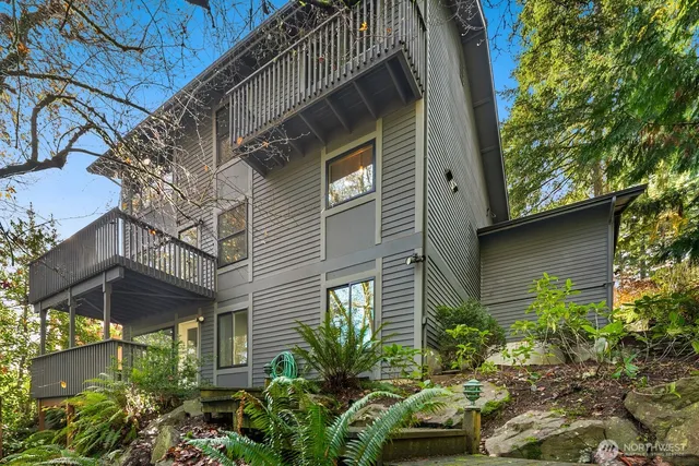 $1,099,000 | 23327 19th Place West, Bothell, WA 98021