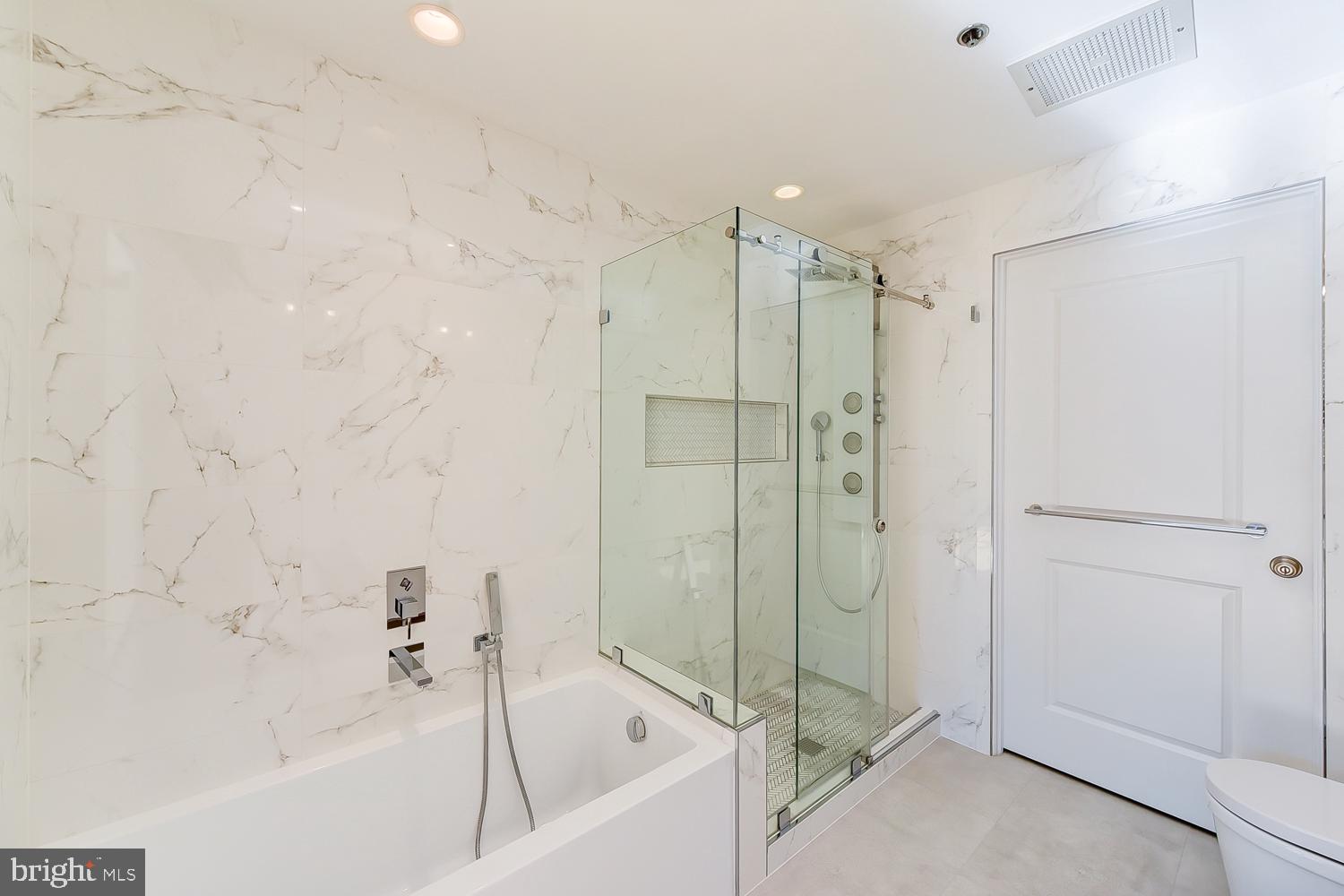 301 Massachusetts Avenue Northwest, Unit 801 Washington, DC 20001 - Photo 25 of 42