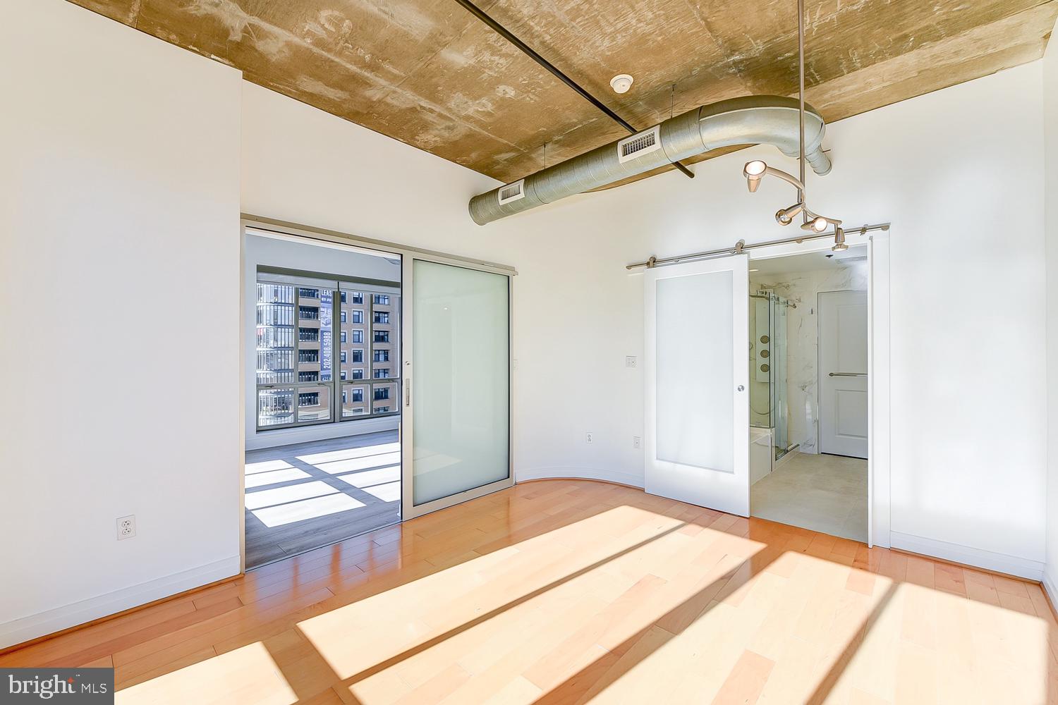 301 Massachusetts Avenue Northwest, Unit 801 Washington, DC 20001 - Photo 29 of 42