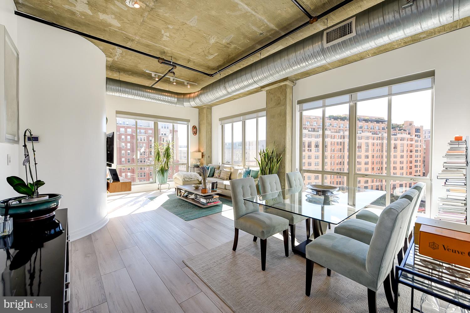 301 Massachusetts Avenue Northwest, Unit 801 Washington, DC 20001 - Photo 4 of 42