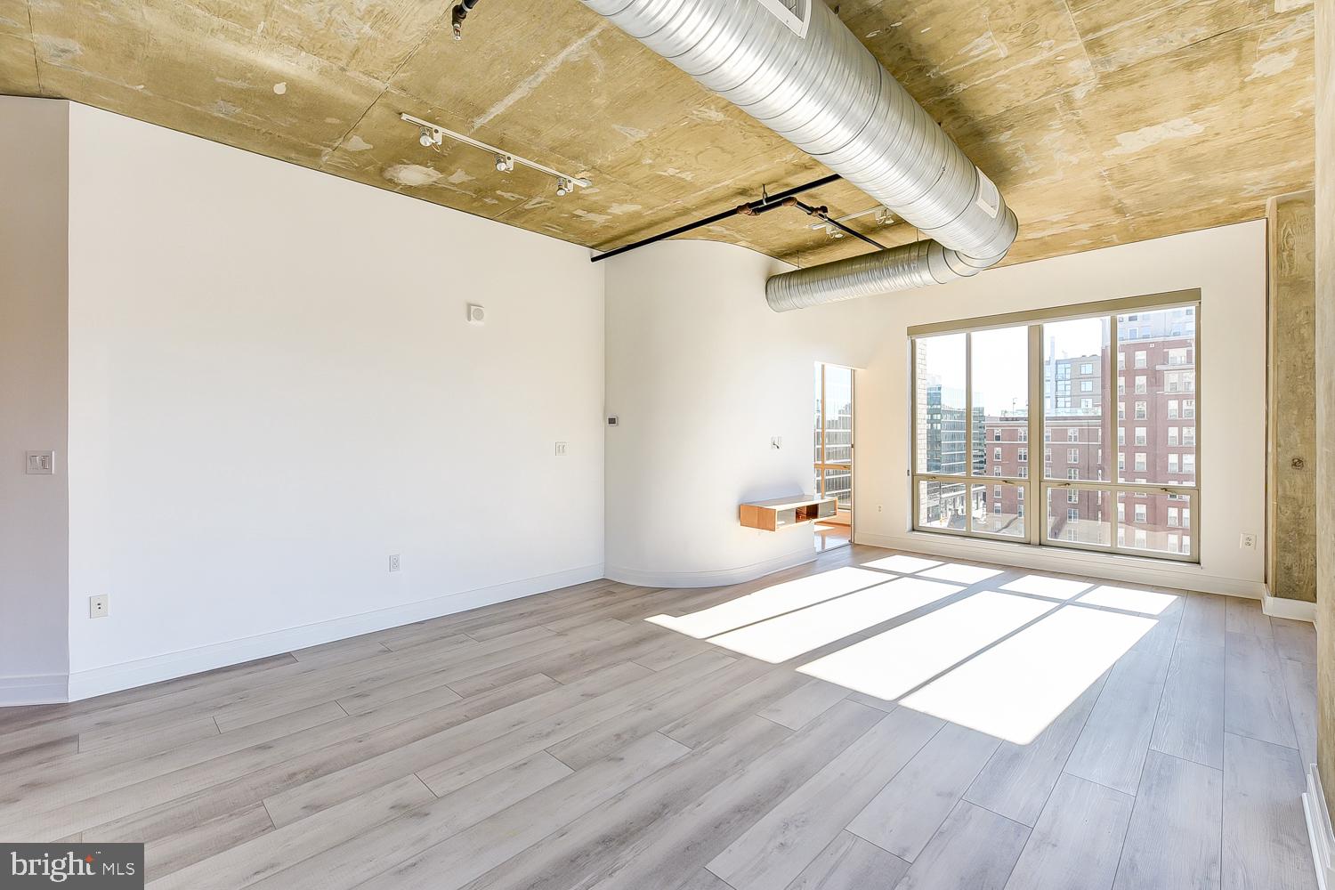 301 Massachusetts Avenue Northwest, Unit 801 Washington, DC 20001 - Photo 41 of 42