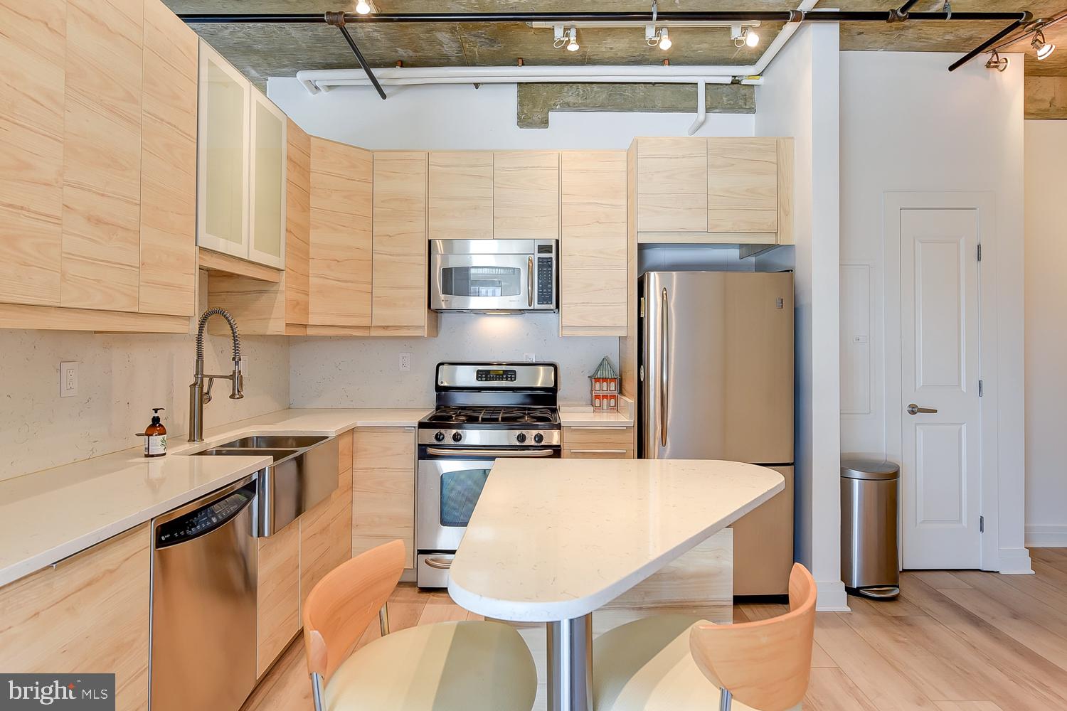 301 Massachusetts Avenue Northwest, Unit 801 Washington, DC 20001 - Photo 7 of 42