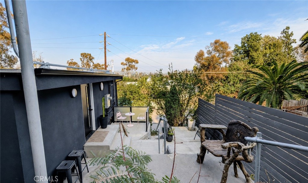 2338 Riverside Drive Silver Lake, CA 90039 - Photo 11 of 13 Gallery Image 11