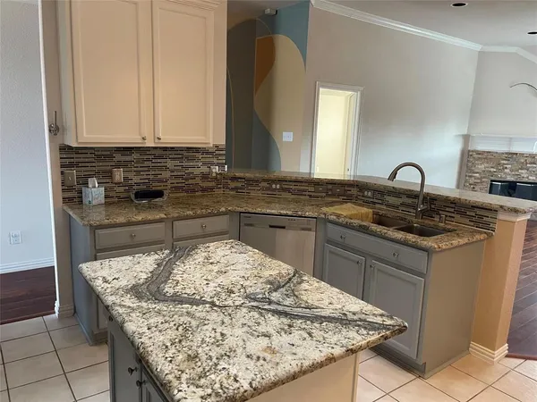 $2,600 | 5628 Tribune Way, Plano, TX 75094