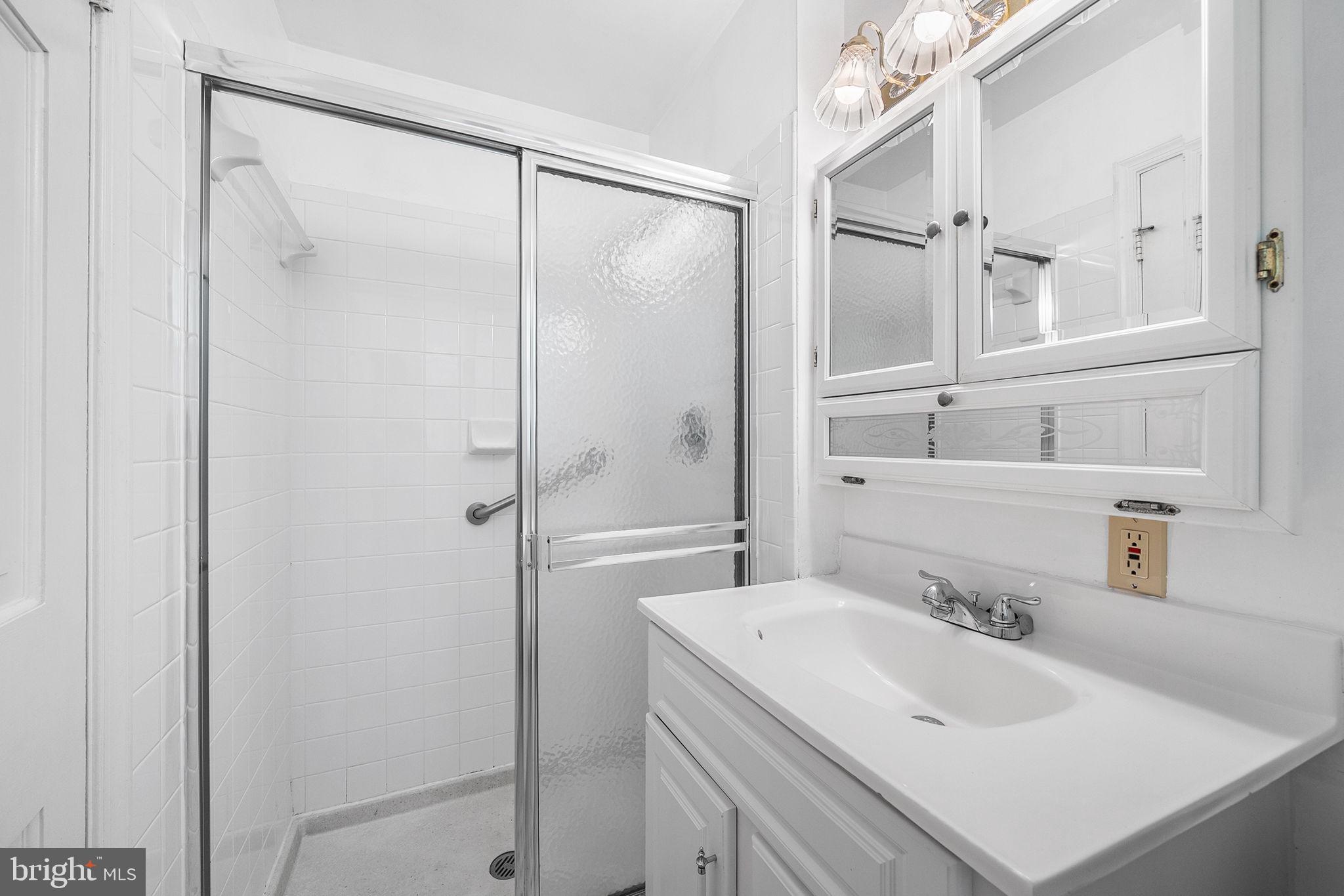 8114 Langbrook Road Springfield, VA 22152 - Photo 14 of 25 Primary Bathroom