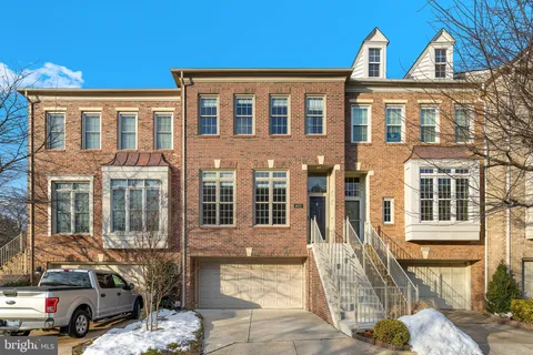 $4,000 | 4652 Kell Lane, Alexandria, VA 22311