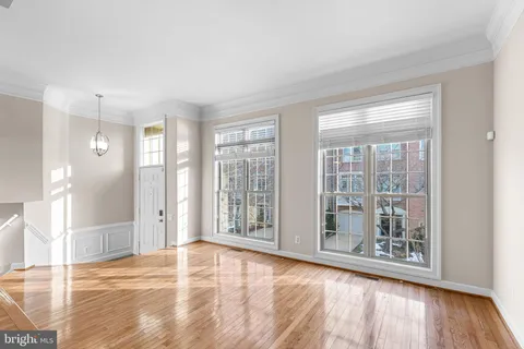 $4,000 | 4652 Kell Lane, Alexandria, VA 22311