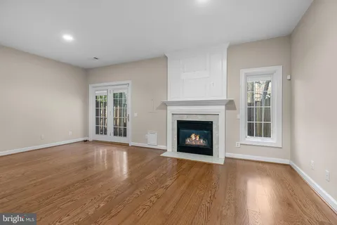 $4,000 | 4652 Kell Lane, Alexandria, VA 22311