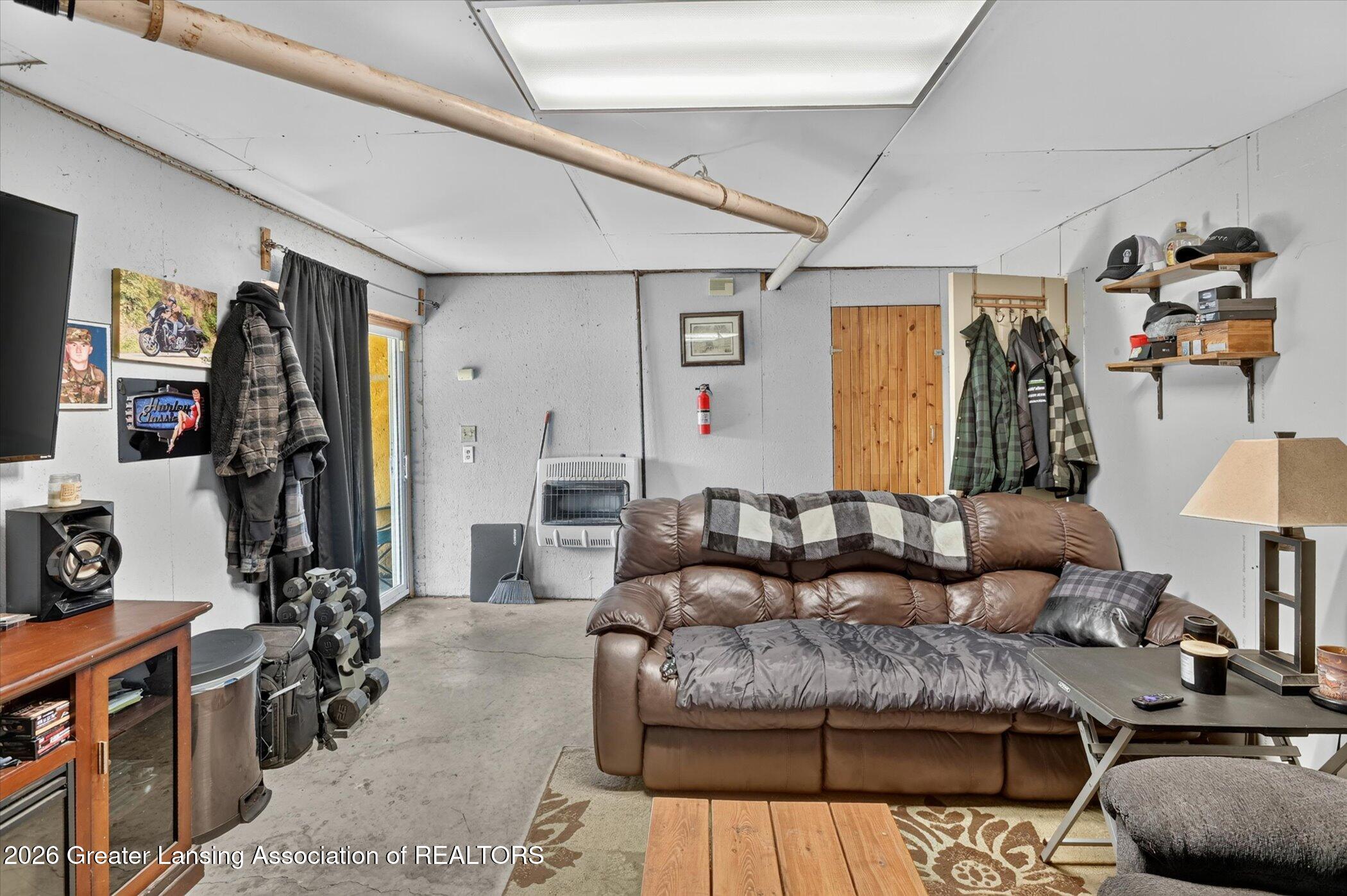 13998 Center Road Bath, MI 48808 - Photo 32 of 42 32-13998-Center-Rd-Windowstill