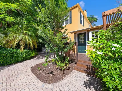 $1,999,999 | 500 North Victoria Park Road, Fort Lauderdale, FL 33301