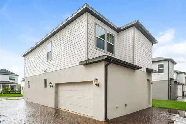 $2,415 | 517 Venetian Palms Boulevard, New Smyrna Beach, FL 32168