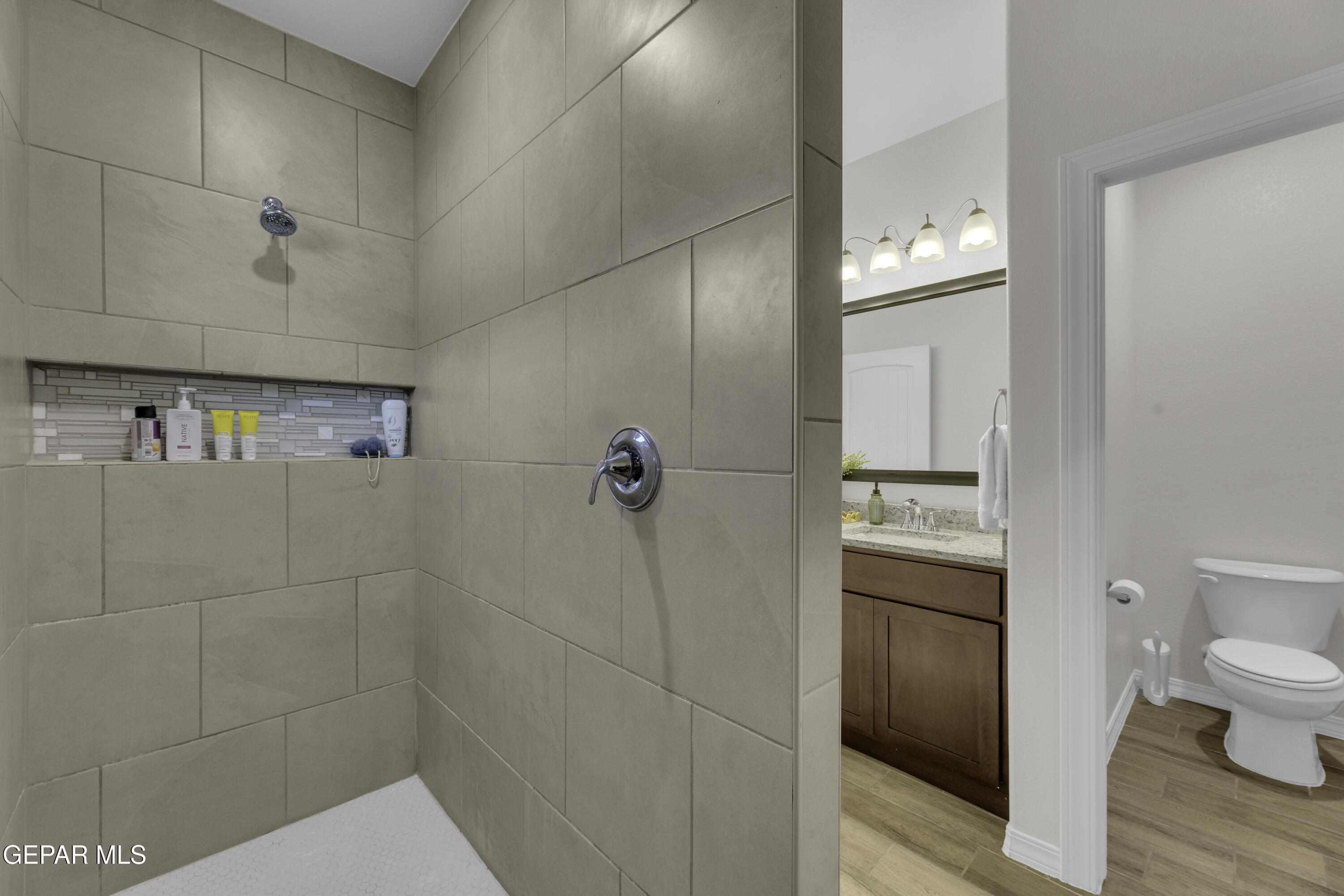 7624 Enchanted Ridge Drive El Paso, TX 79911 - Photo 21 of 51 Primary Bath