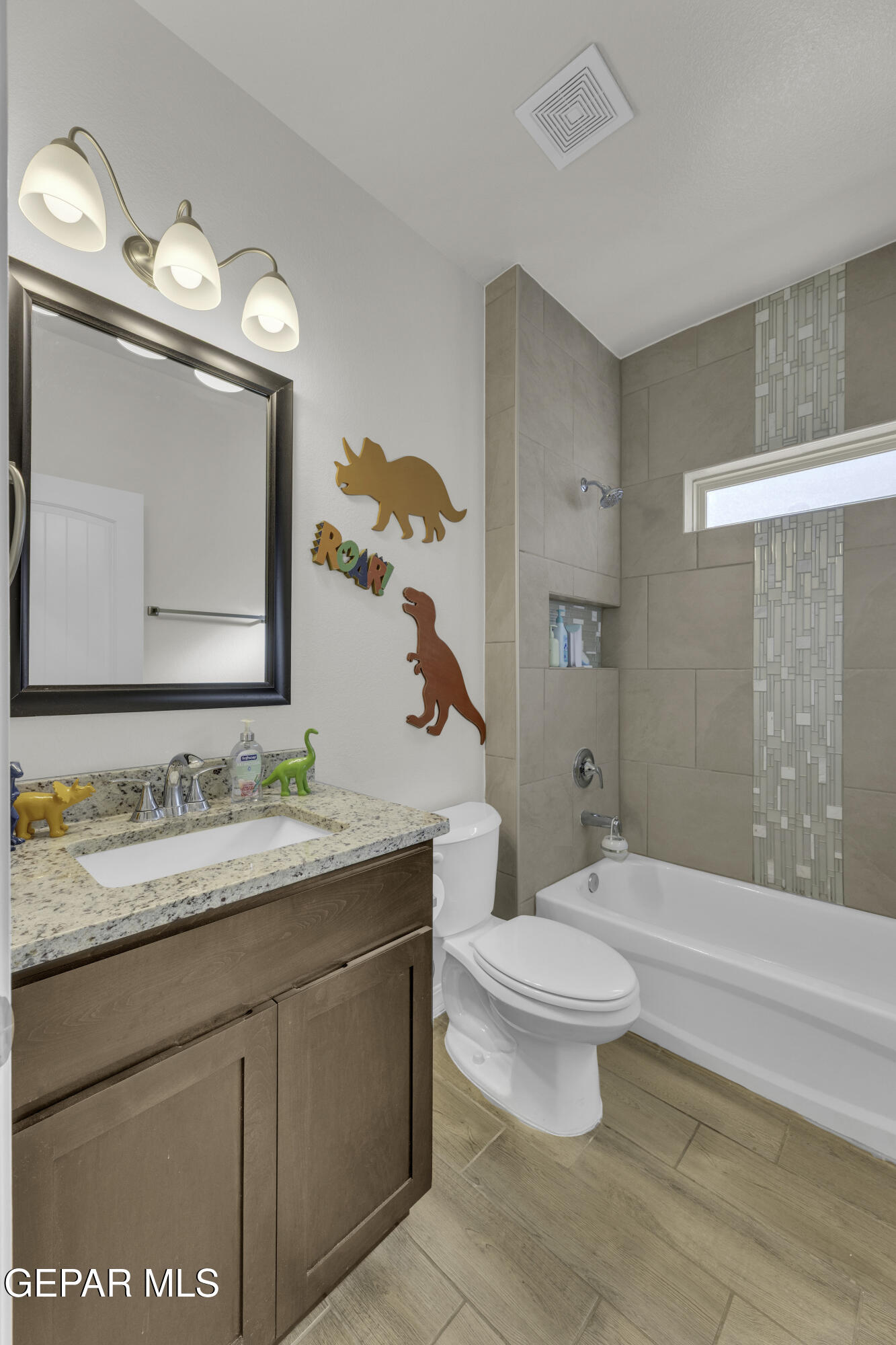 7624 Enchanted Ridge Drive El Paso, TX 79911 - Photo 31 of 51 Full Bath