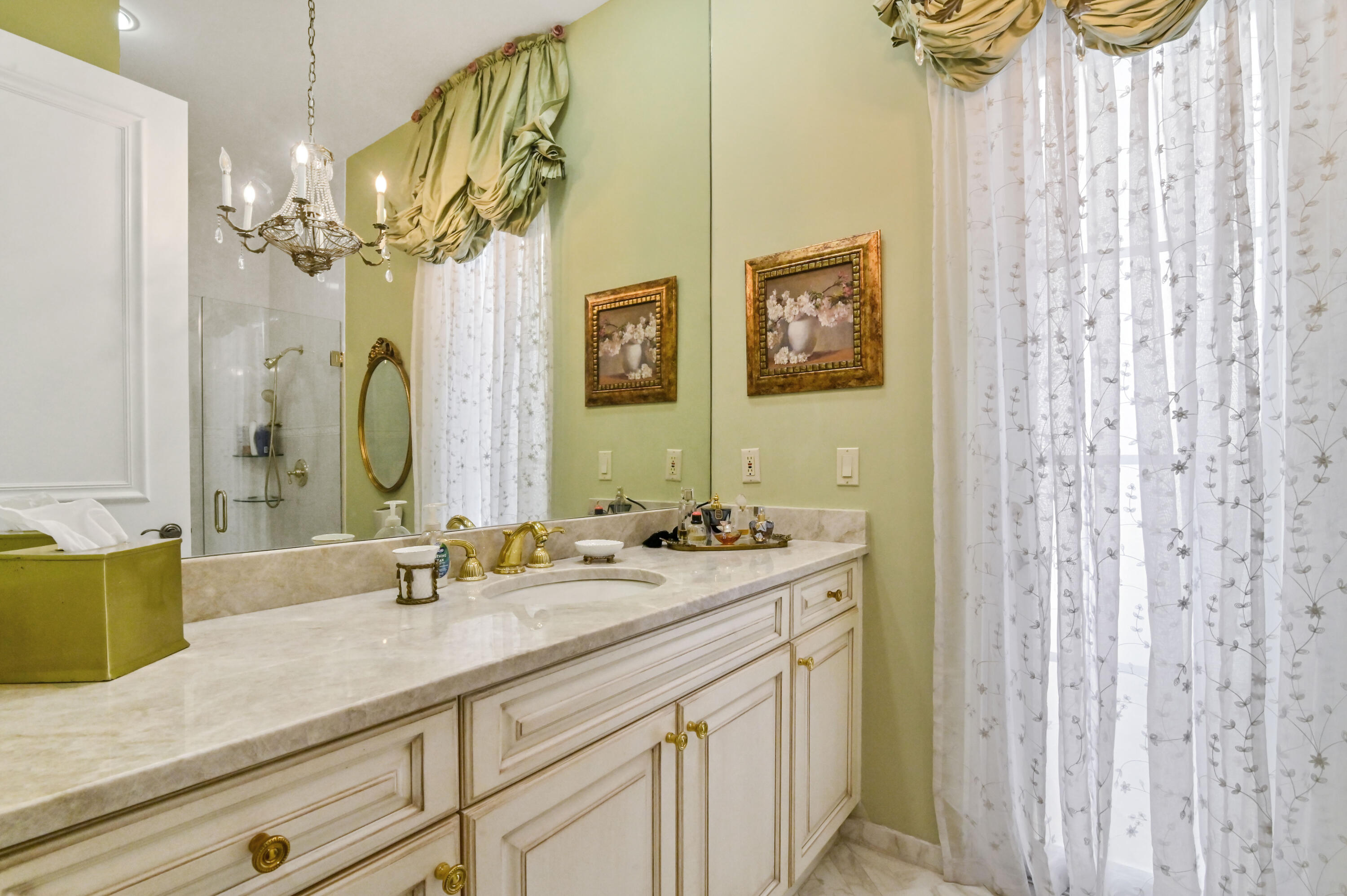17665 Middlebrook Way Boca Raton, FL 33496 - Photo 23 of 61 23 Bathroom 02