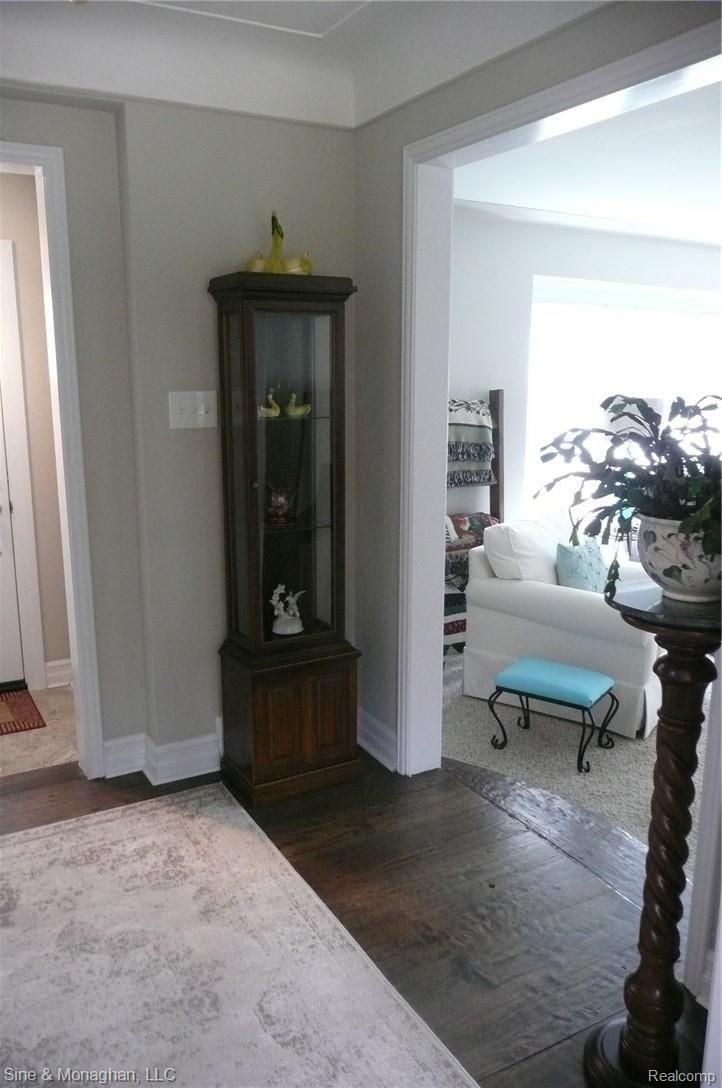 1135 Fairholme Road Grosse Pointe, MI 48236 - Photo 32 of 57 1135-18.JPG
