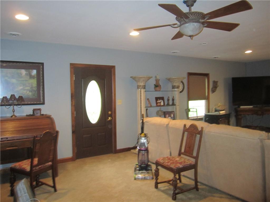 586 White Barn Road Waynesburg, PA 15370 - Photo 10 of 19 Gallery Image 10