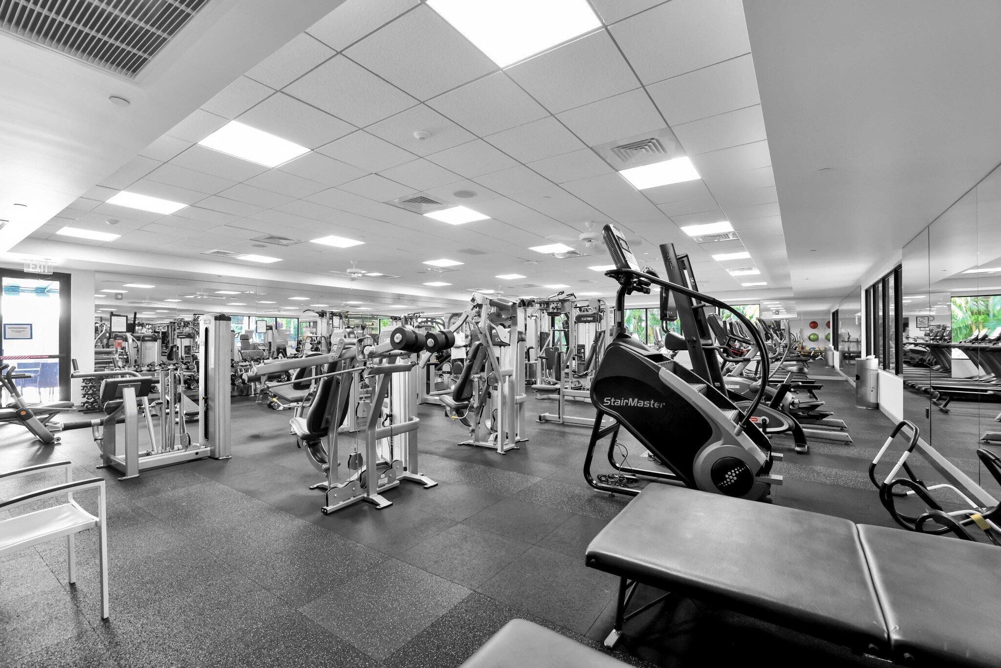 10106 Spyglass Way Boca Raton, FL 33498 - Photo 31 of 44 a view of a room with gym equipment