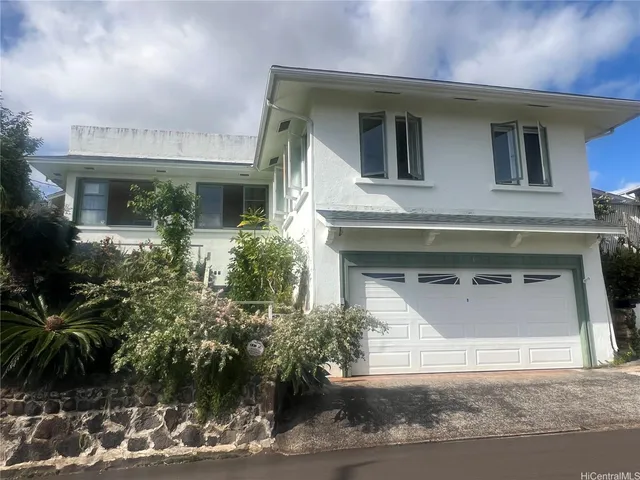 $2,000 | 1245 B Alewa Drive, Honolulu, HI 96817
