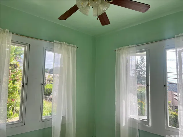 $2,000 | 1245 B Alewa Drive, Honolulu, HI 96817