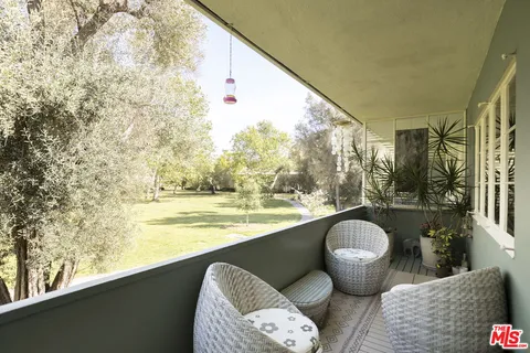 $715,000 | 5587 1/2 Village Green, Los Angeles, CA 90016