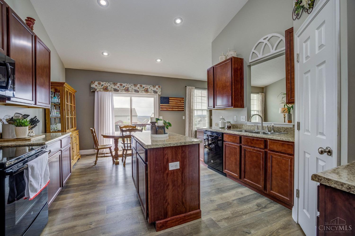 904 Pond Ridge Circle Hamilton, OH 45013 - Photo 15 of 47