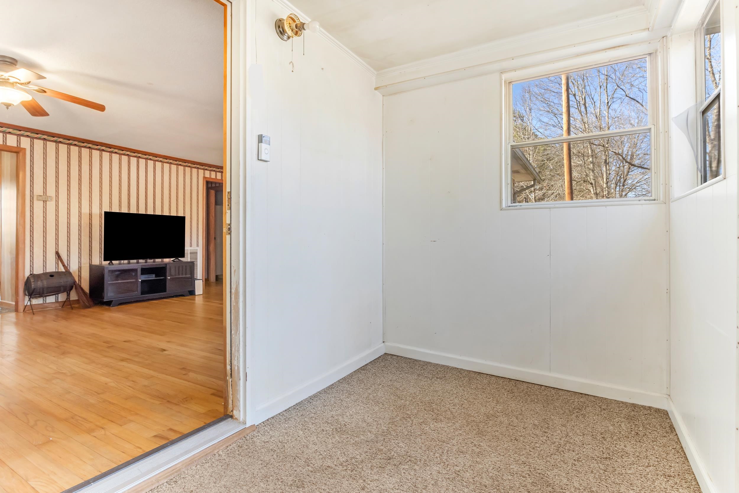 515 Green River Road Chesnee, SC 29323 - Photo 5 of 34 Gallery Image 5