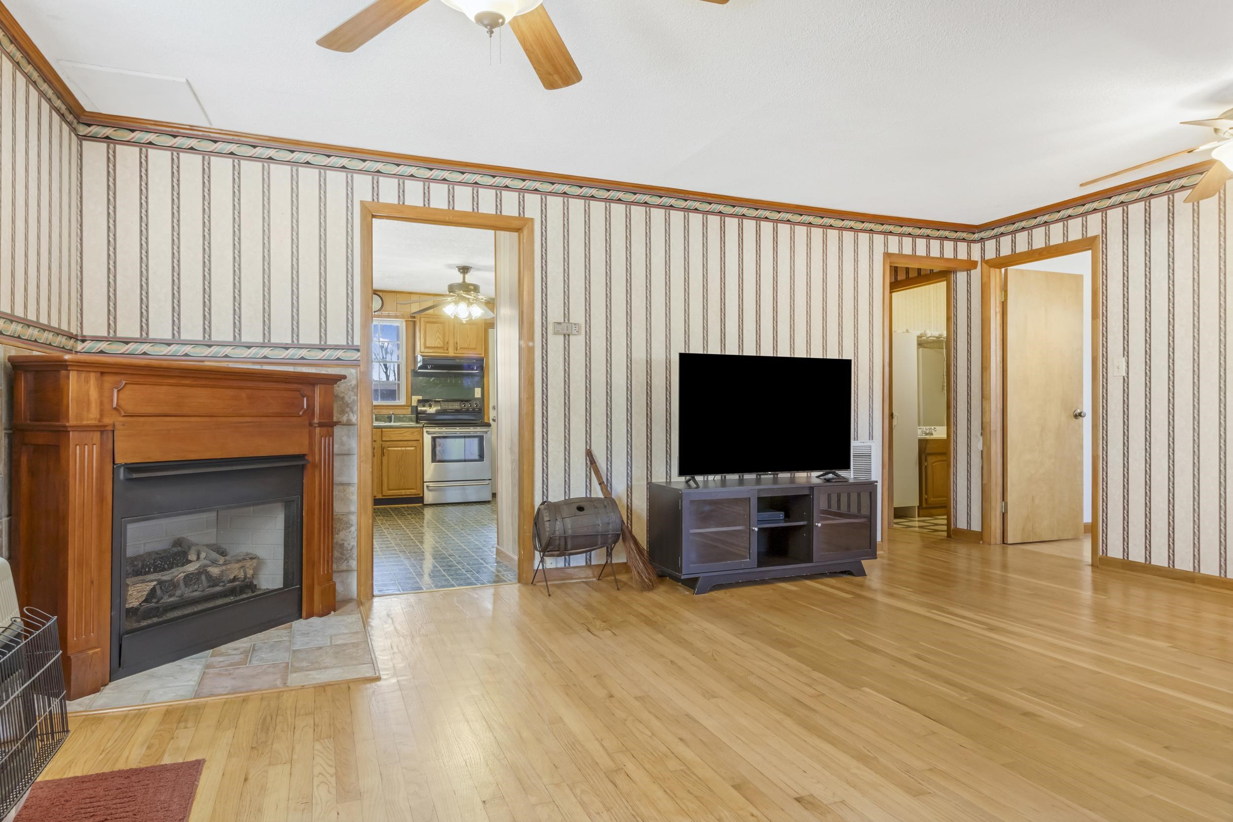 515 Green River Road Chesnee, SC 29323 - Photo 6 of 34 Gallery Image 6