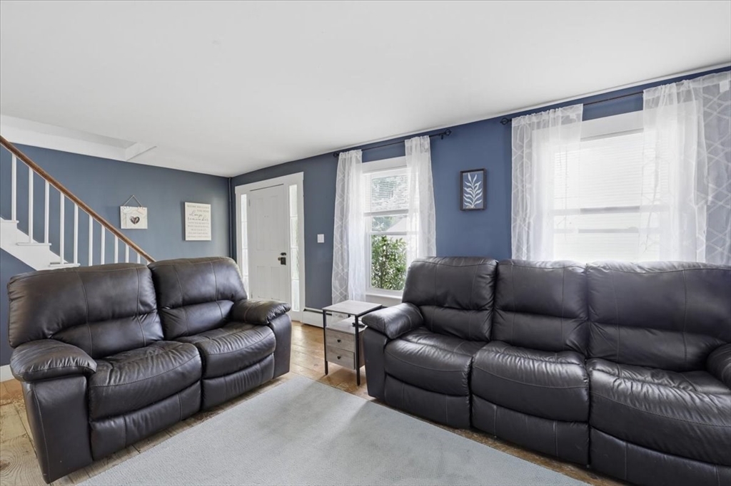 19 West Elm Street Townsend, MA 01474 - Photo 16 of 35