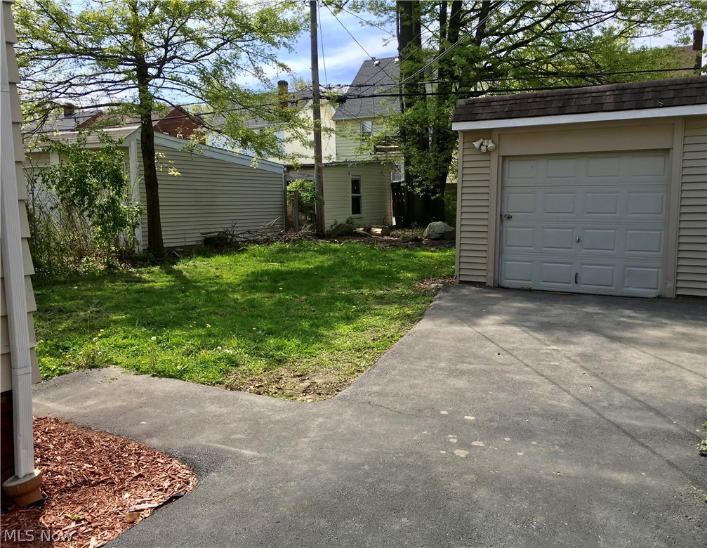 3558 Bainbridge Road Cleveland Heights, OH 44118 - Photo 21 of 24