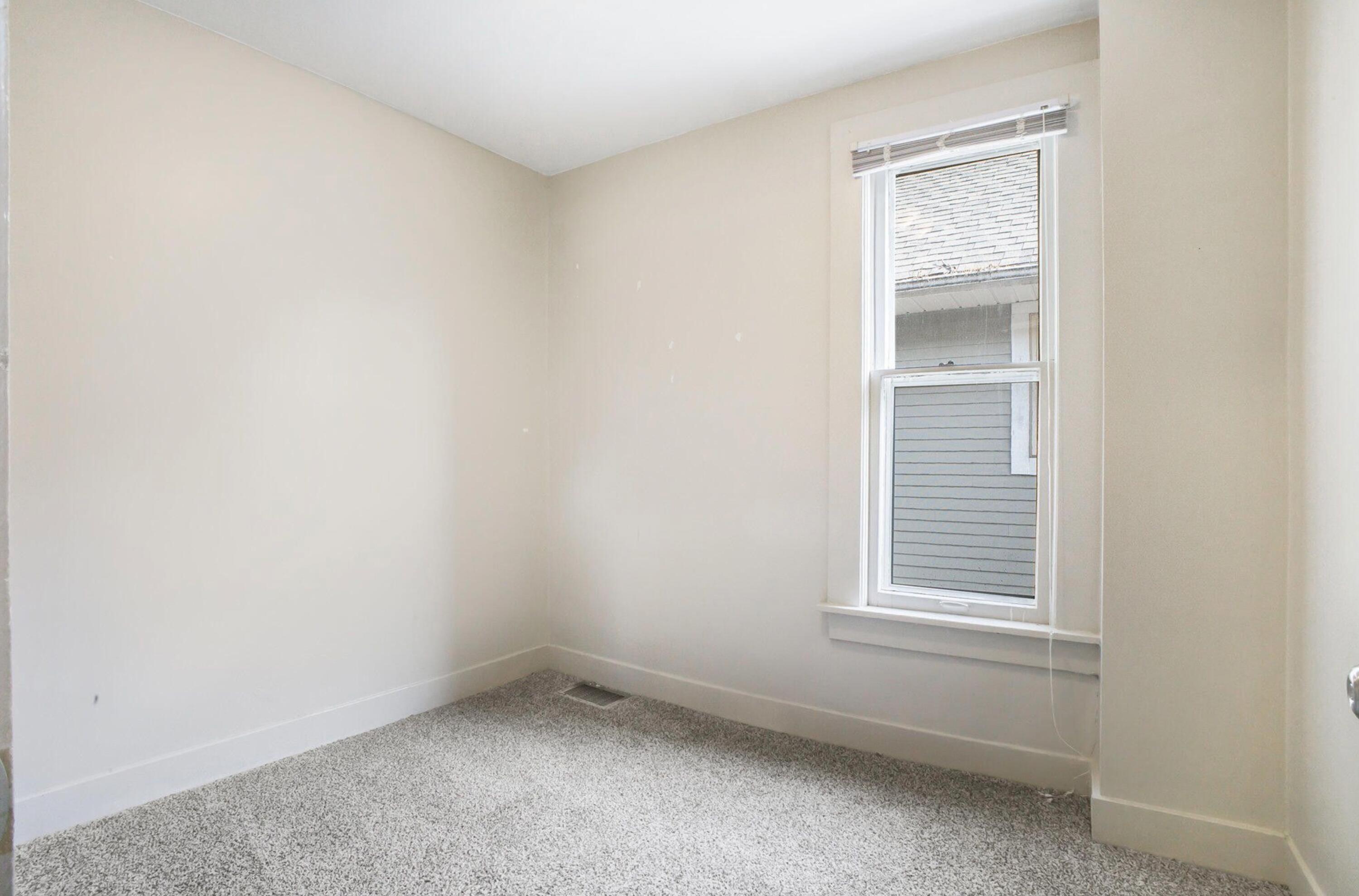 311 Robey Place Southeast Grand Rapids, MI 49506 - Photo 10 of 18 Bedroom 4